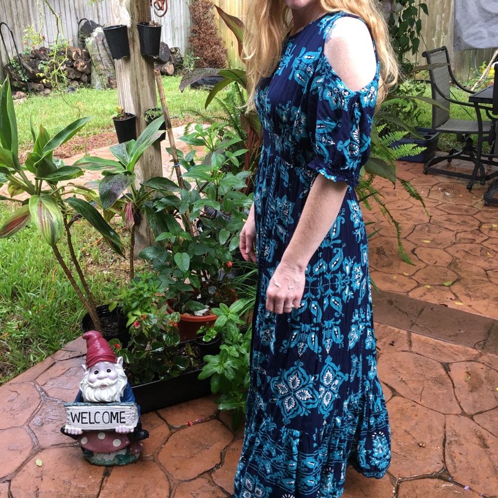 Cute Cold Shoulder Dress! View 4